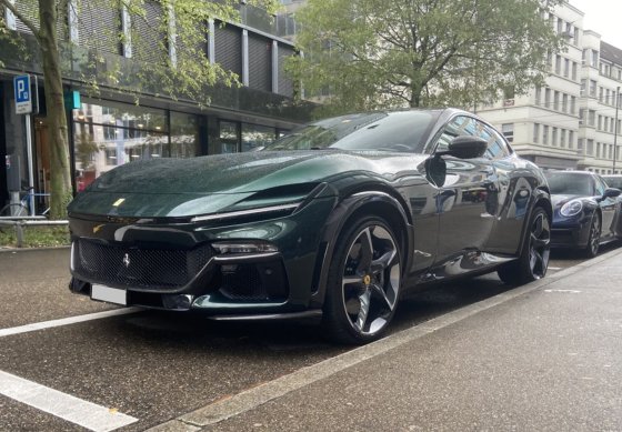 Ferrari Purosangue - tetto panoramico 2023 Verde Zeltweg