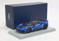 Maserati GT2 Stradale Blu Infinito con bandiera italiana