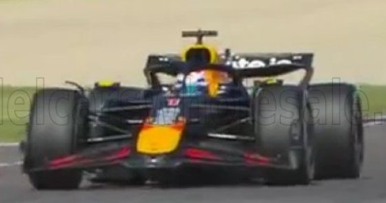 RED BULL - F1 RB21 TEAM ORACLE RED BULL RACING N 1 WINNER AZERBAIJAN GP (WITH PIT BOARD SUPER MAX! WINS) 2025 MAX VERSTAPPEN
