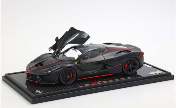 Ferrari LaFerrari Matt black with red stripes base carbonio - vetrina inclusa