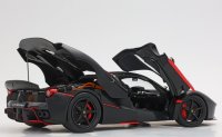 Ferrari LaFerrari Matt black with red stripes carbonio - vetrina inclusa