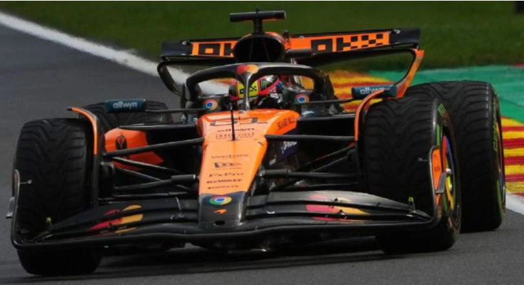 MCLAREN MCL39 N°81 McLaren Formula 1 Team winner 