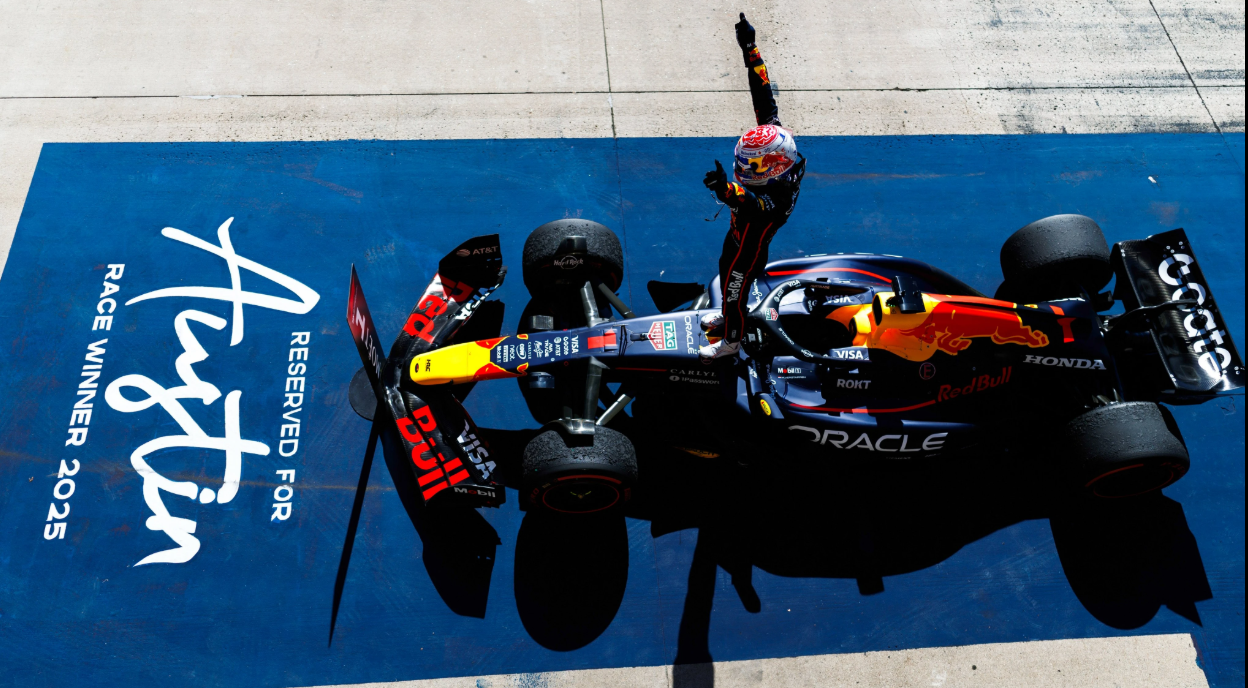 Red Bull Racing RB21 No.1 Oracle Red Bull Racing W