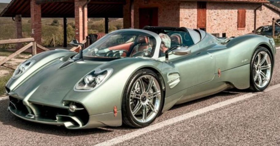 Pagani Utopia Roadster Verde Mara - open roof