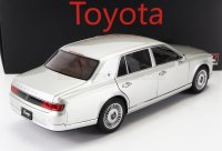 TOYOTA - CENTURY 2022 - SILVER
