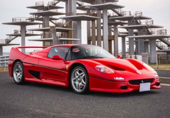 Ferrari F50 Coupe rosso e interni neri