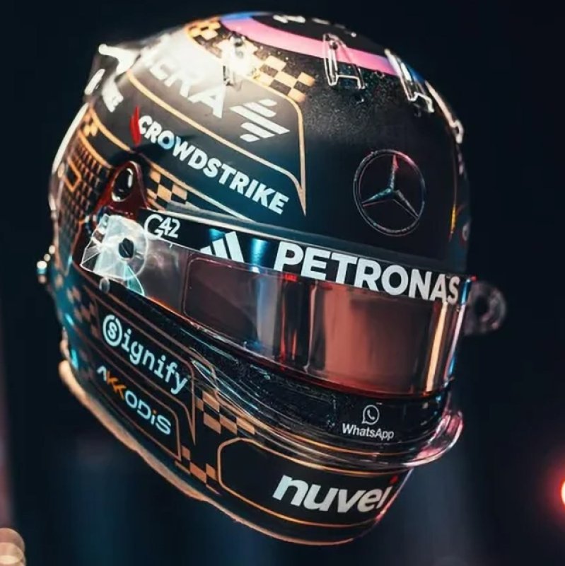 George Russell Mercedes-AMG Petronas F1 Team casque 1/5 Spark