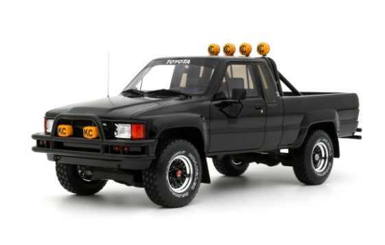 Toyota Hilux SR5 Glossy Black 202 1985