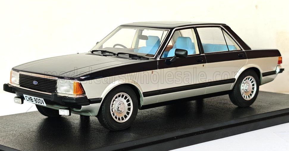 FORD  - GRANADA 2.8 GHIA SALOON 1978 - BLUE SILVER