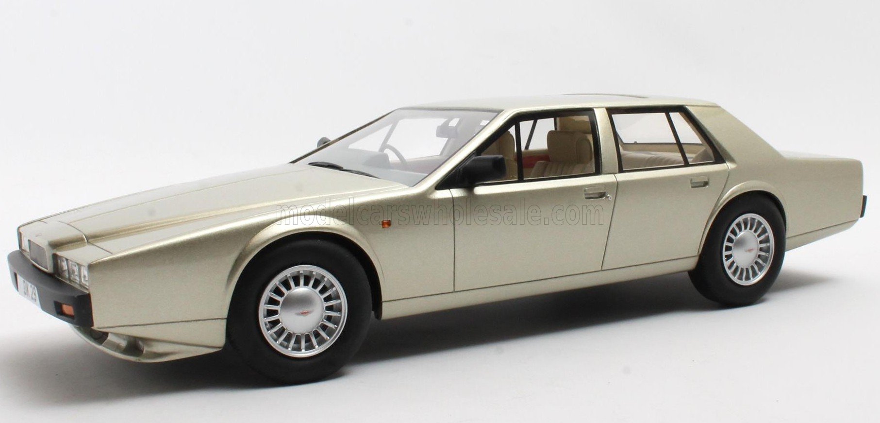 ASTON MARTIN - LAGONDA S2 1990 - SAND