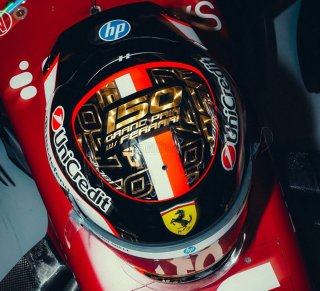 Charles Leclerc Scuderia Ferrari HP Abu Dhabi GP 2025 casque 1/5 Looksmart