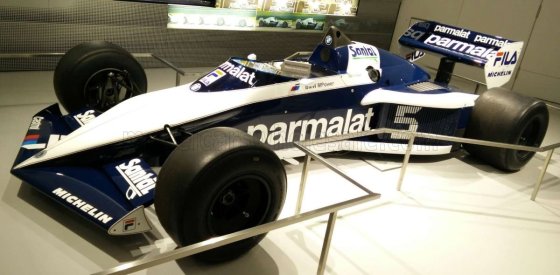 BRABHAM - F1 BT52B BMW N 5 WORLD CHAMPION WINNER EUROPEAN GP (with pilot figure) 1983 NELSON PIQUET