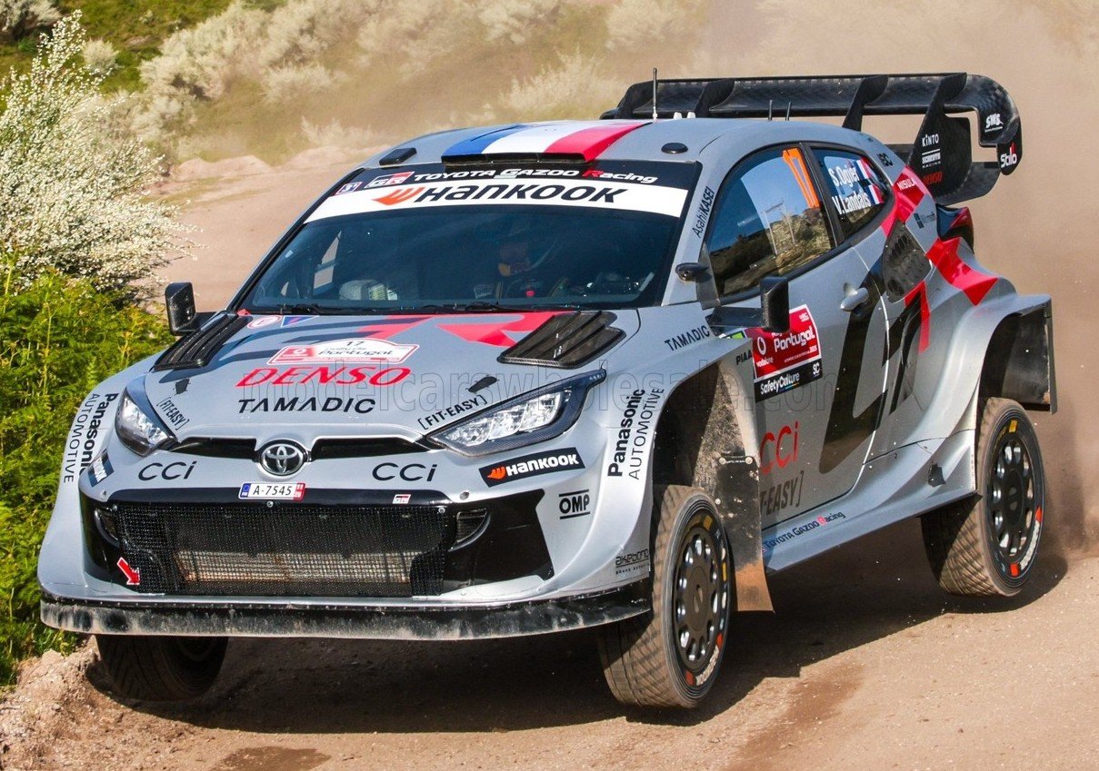 TOYOTA GR Yaris Rally1 N°17 TOYOTA GAZOO RACING W