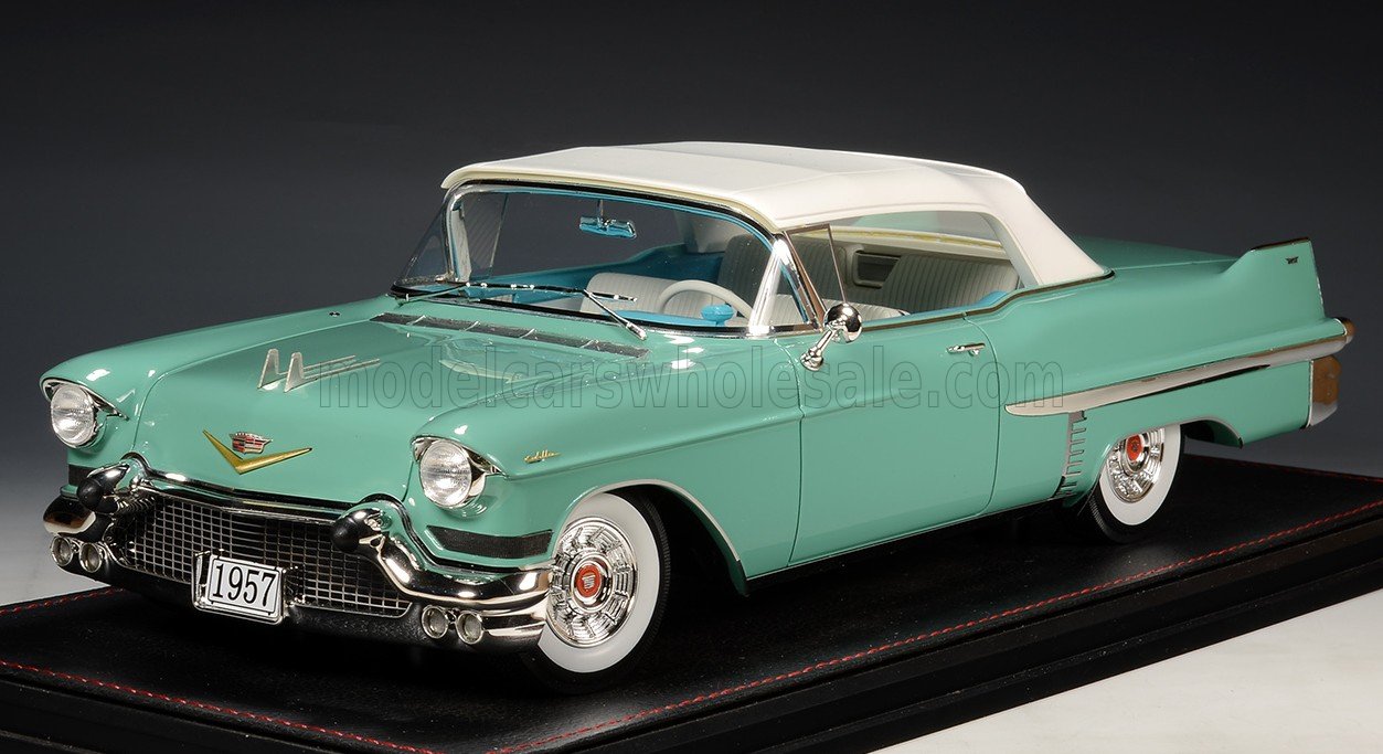 CADILLAC - SERIES 62 CABRIOLET CLOSED 1957 - LIGHT