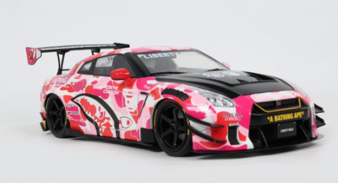 NISSAN GT-R (R35) W/ LIBERTY WALK BODY KIT 2.0 PIN