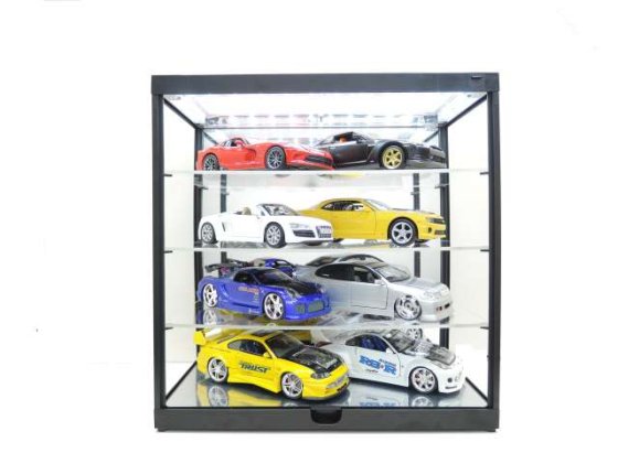 Led-vitrine. Deze vitrine is voorzien van ultraheldere ledverlichting aan de bovenkant en spiegels aan de achterkant en onderkant. Voor de verlichting kunt u een USB-kabel gebruiken (meegelev