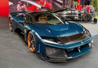 Ferrari F80 Full carbon blue