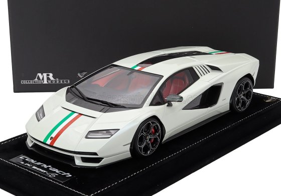 LAMBORGHINI - COUNTACH LPi 800-4 ITALIAN LIVERY 2021 - WITH SHOWCASE - WHITE ITALIAN FLAG