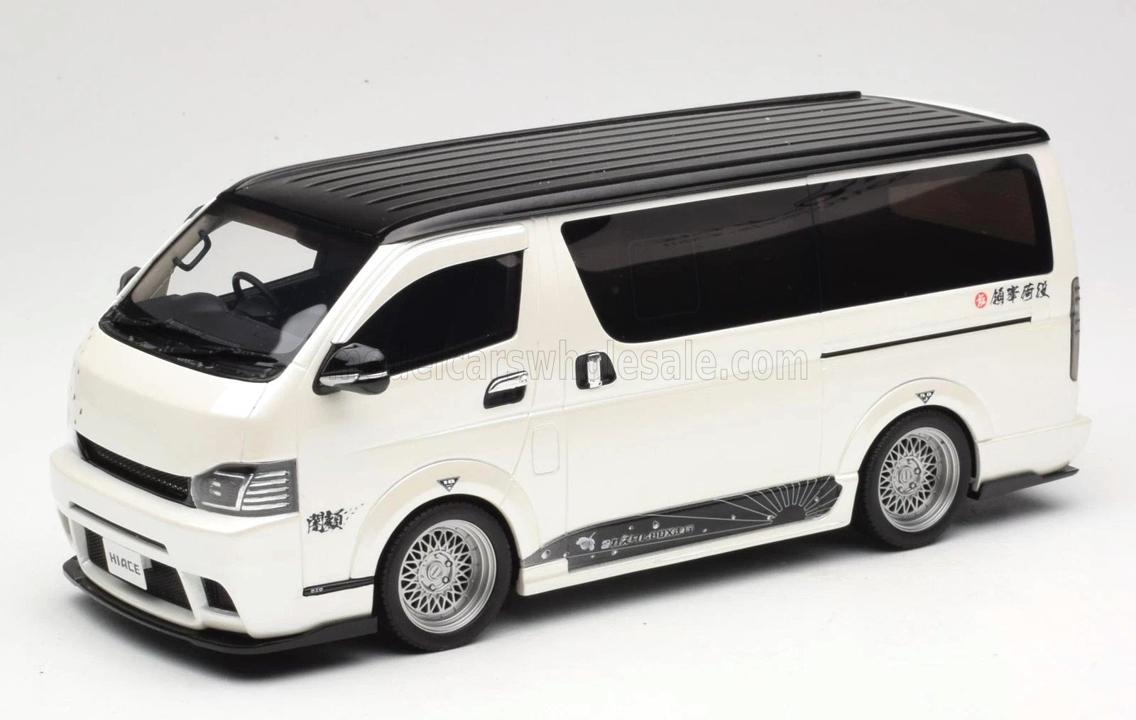 TOYOTA - HIACE SUPER GL CUSTOM 2008 - WHITE PEARL 
