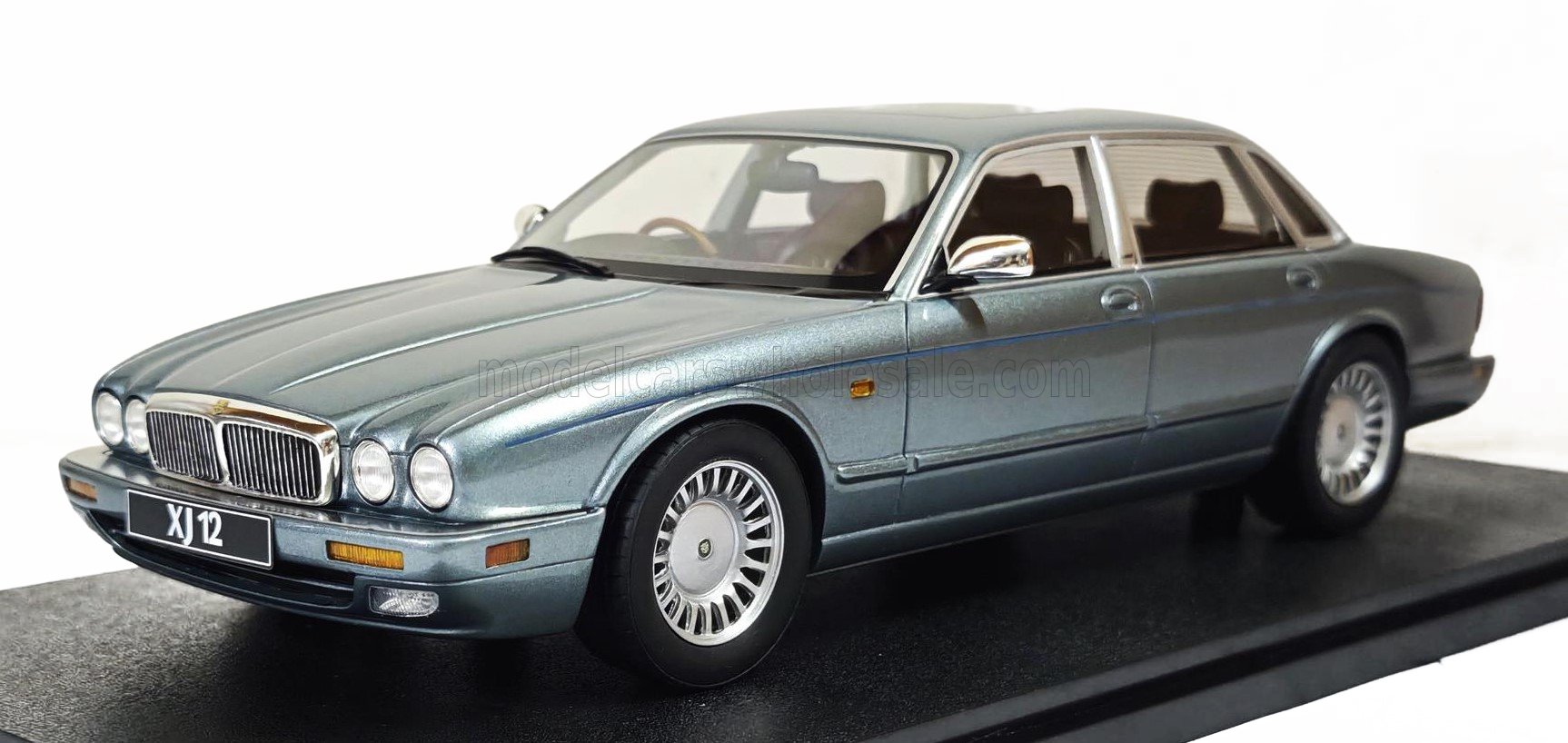 JAGUAR - XJ6 SOVEREIGN (X300) 1995 - ICE BLUE MET