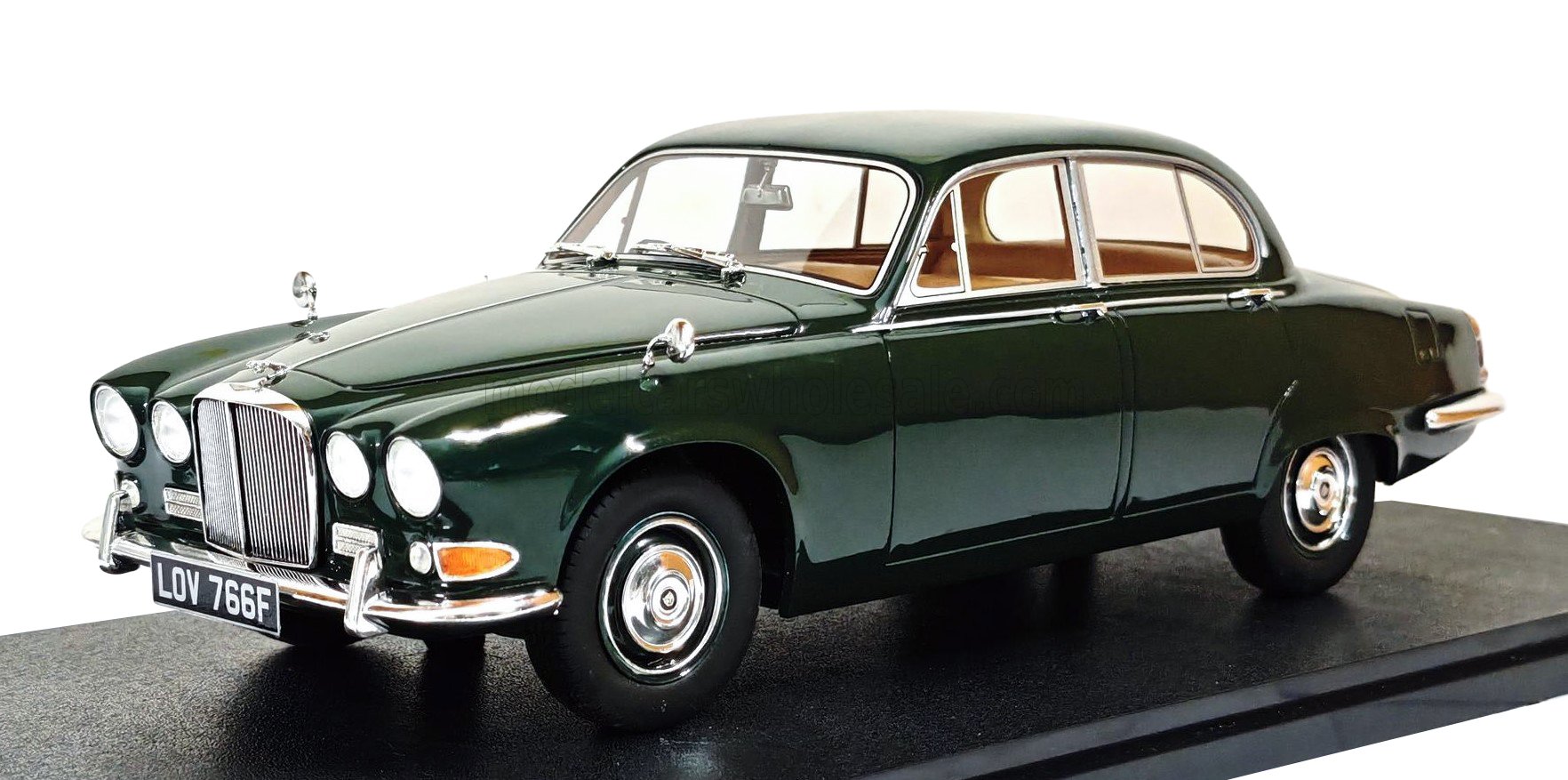 JAGUAR - 420 1967 - BRITISH RACING GREEN