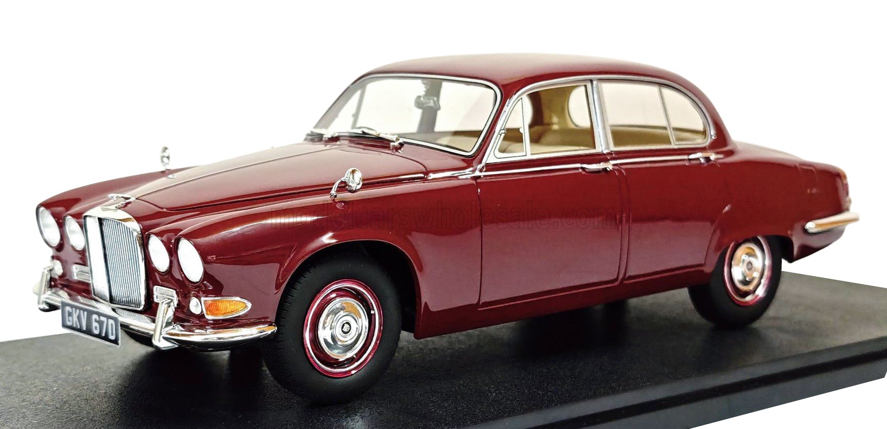 JAGUAR - 420 1967 - RED