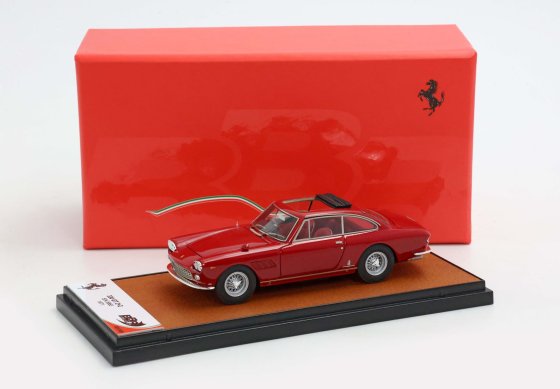 Ferrari 330 GT 2+2 Doppio Faro Bordeaux 1/43 BBR