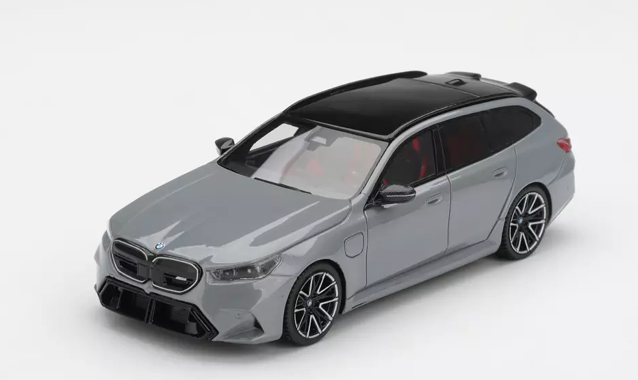 BMW M5 (G99) BROOKLYN GREY METALLIC 2025