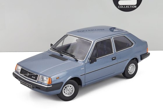 Volvo 343 GLS 1982 1/18 schaalmodel van Triple9 Collection