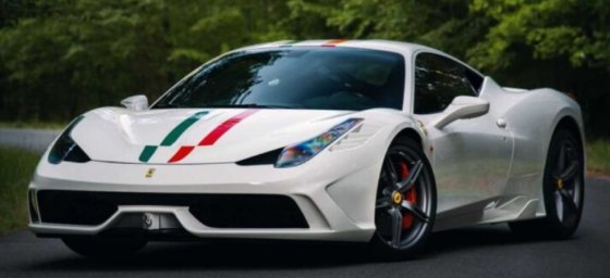 Ferrari 458 Speciale schaalmodel 1:12 van Looksmart