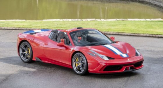 Ferrari 458 Speciale A modèle réduit 1/12 de Looksmart