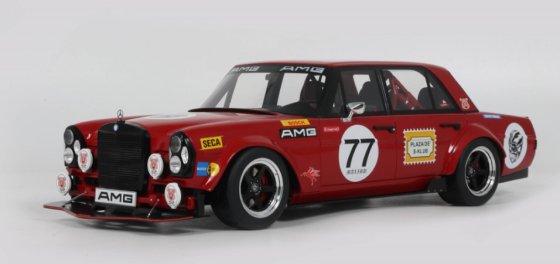 Modèle réduit de S-Klub C63S Mars Red 2024 à l'échelle 1:18 par GT Spirit