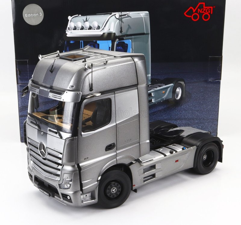 Mercedes-Benz Actros 2 1863 GigaSpace 4x2 MirrorCam 1/18 NZG