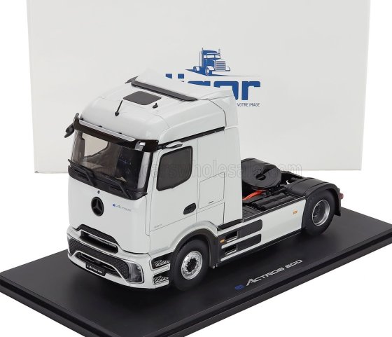 MERCEDES BENZ - E-ACTROS 600 TRACTOR TRUCK 2-ASSI 2025 - EXCLUSIVE CARMODEL - LIGHT GREY