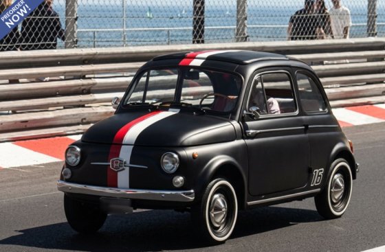 Modèle réduit de FIAT 500 D en noir mat avec bande et numéro 16 - 1/18 BBR