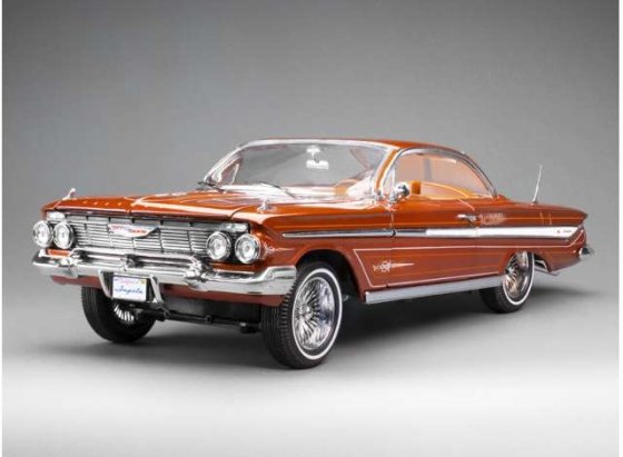 Chevrolet Impala Lowrider Cabriolet 1961 1/18 Sunstar