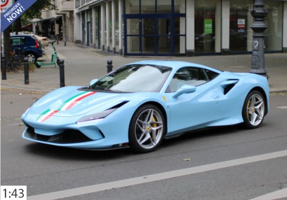 Ferrari F8 Tributo azzurro la plata con striscia italiana