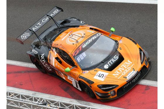 McLaren 720S GT3 EVO No.5 Optimum Motorsport 24H Spa 2026 M. Porter - G. Oliveira - D. Rappange - S. Owega Limited 300
