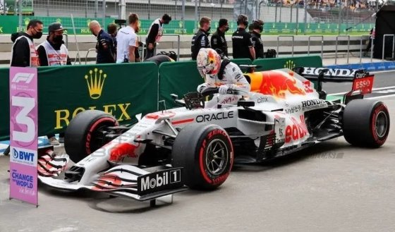  RED BULL RACING HONDA RB16B MAX VERSTAPPEN 2ND TURKISH GP 2021 W/FIGURINE