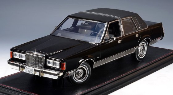 LINCOLN - TOWN CAR 1989 - BLACK