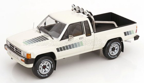 TOYOTA - HILUX PICK-UP TRUCK XTRA CAB 4x4 1985 - WHITE